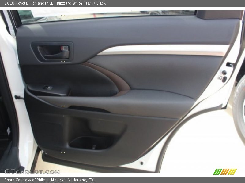 Blizzard White Pearl / Black 2018 Toyota Highlander LE