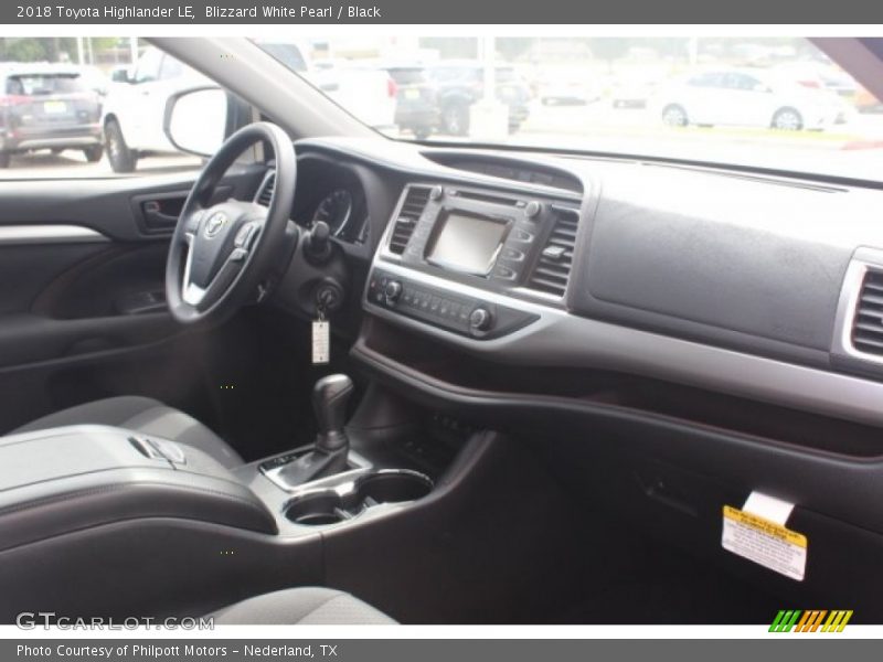 Blizzard White Pearl / Black 2018 Toyota Highlander LE