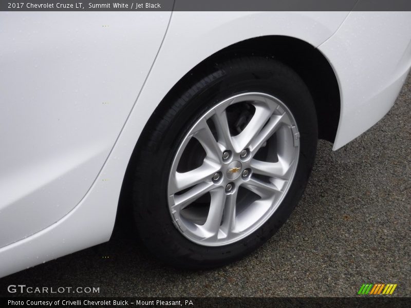 Summit White / Jet Black 2017 Chevrolet Cruze LT