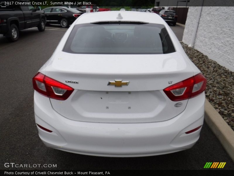 Summit White / Jet Black 2017 Chevrolet Cruze LT
