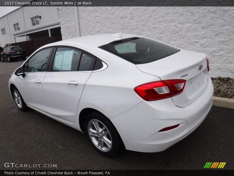 Summit White / Jet Black 2017 Chevrolet Cruze LT