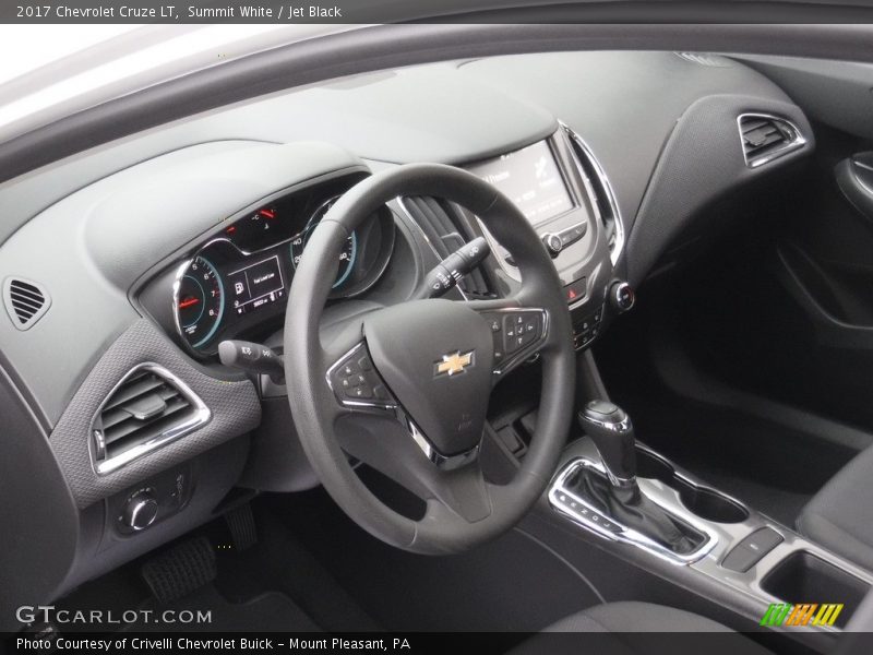 Summit White / Jet Black 2017 Chevrolet Cruze LT