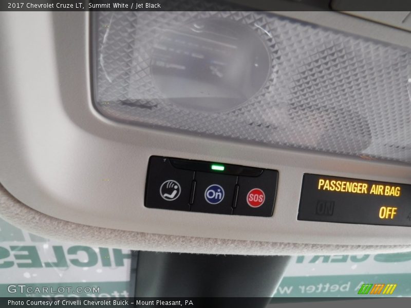 Summit White / Jet Black 2017 Chevrolet Cruze LT