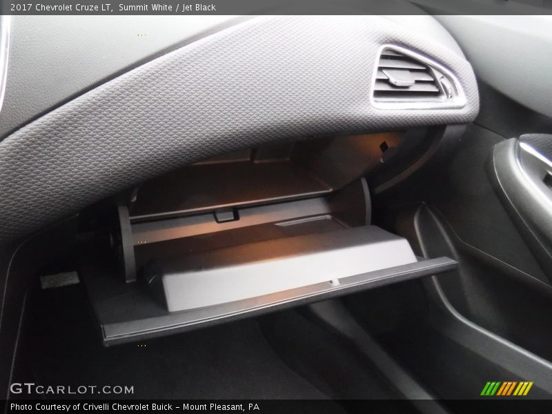 Summit White / Jet Black 2017 Chevrolet Cruze LT