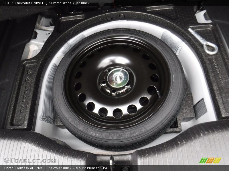 Summit White / Jet Black 2017 Chevrolet Cruze LT