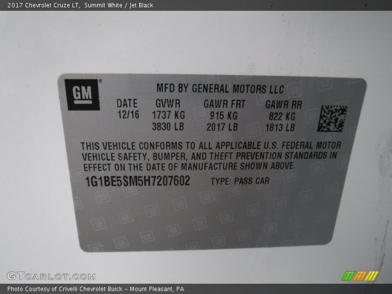 Summit White / Jet Black 2017 Chevrolet Cruze LT