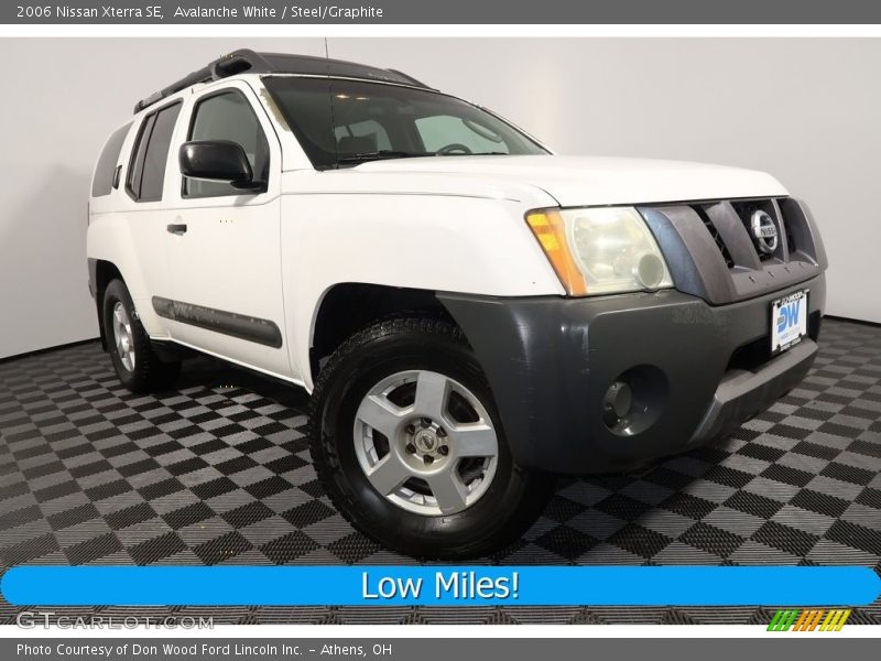 Avalanche White / Steel/Graphite 2006 Nissan Xterra SE