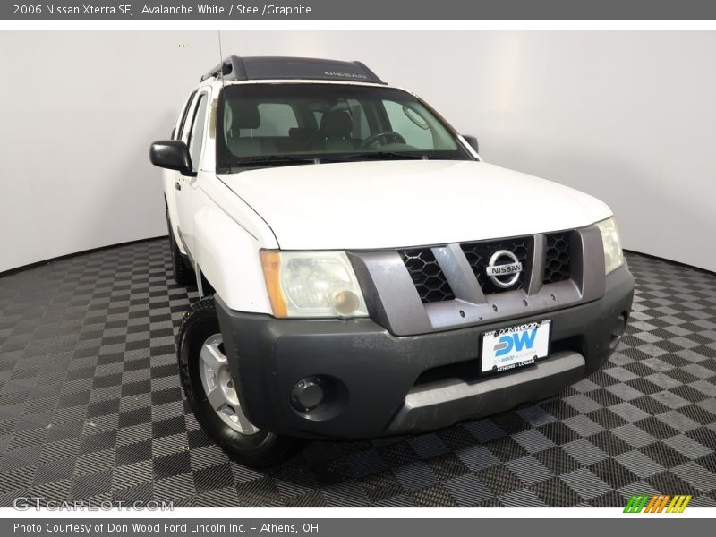 Avalanche White / Steel/Graphite 2006 Nissan Xterra SE