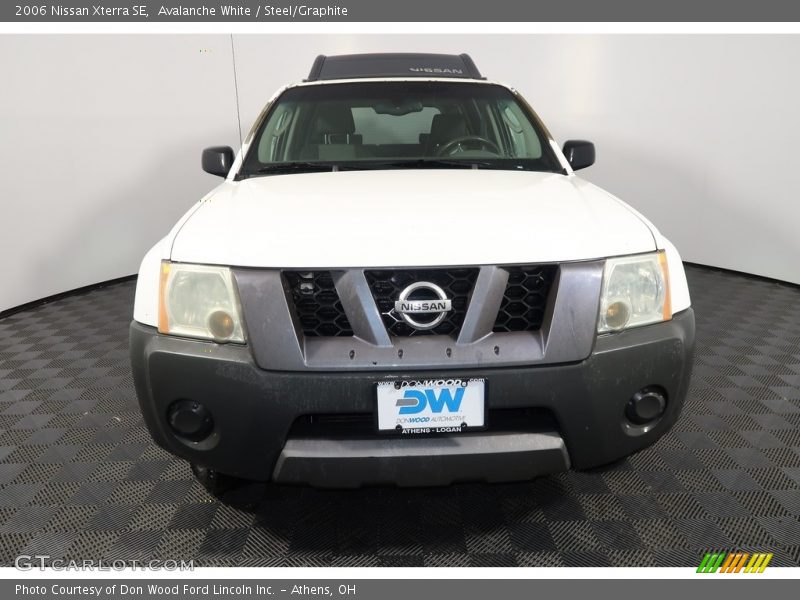 Avalanche White / Steel/Graphite 2006 Nissan Xterra SE