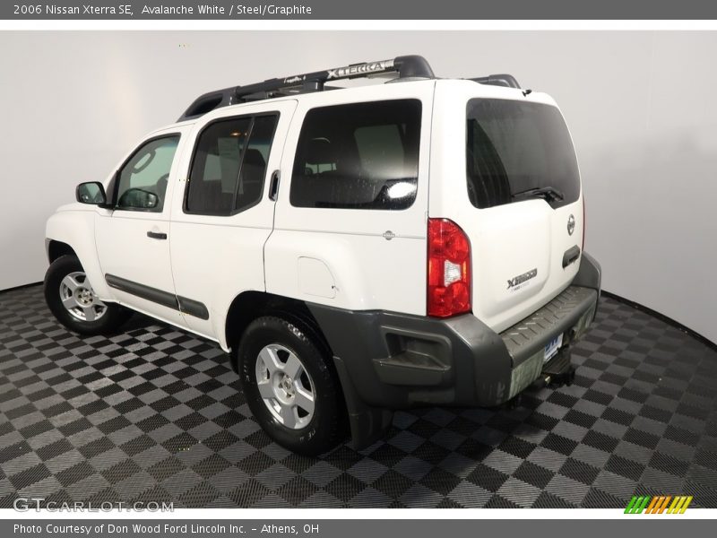 Avalanche White / Steel/Graphite 2006 Nissan Xterra SE