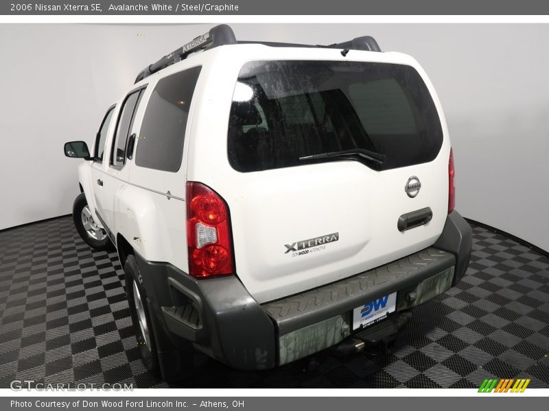 Avalanche White / Steel/Graphite 2006 Nissan Xterra SE