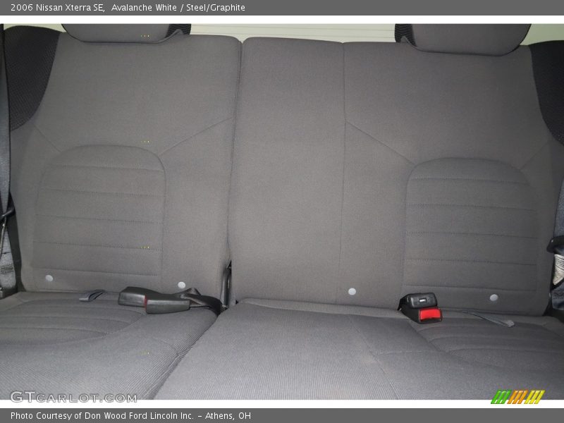 Avalanche White / Steel/Graphite 2006 Nissan Xterra SE
