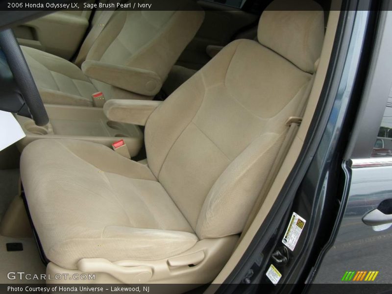 Sage Brush Pearl / Ivory 2006 Honda Odyssey LX