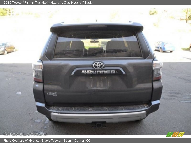 Magnetic Gray Metallic / Black 2016 Toyota 4Runner Trail 4x4