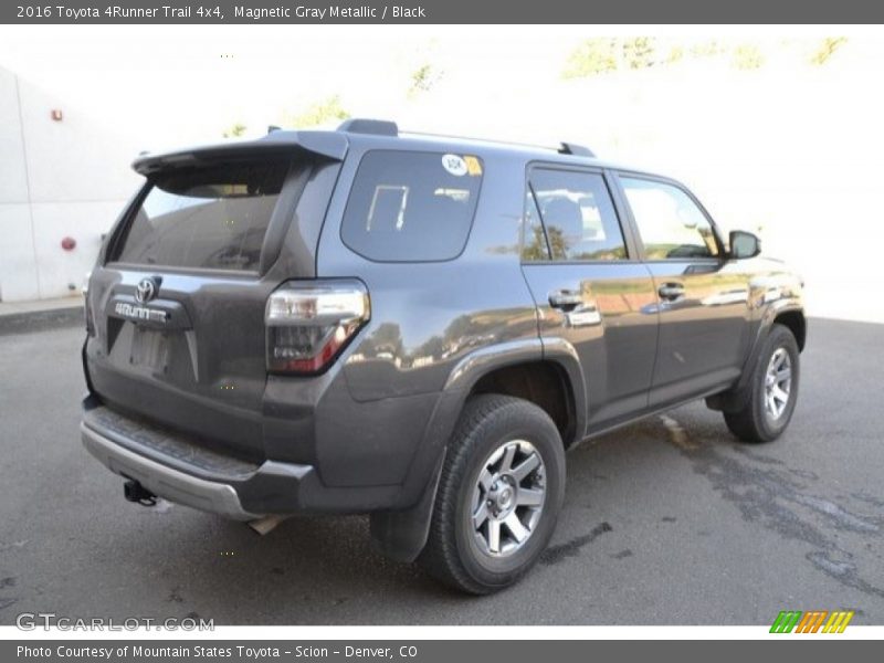 Magnetic Gray Metallic / Black 2016 Toyota 4Runner Trail 4x4