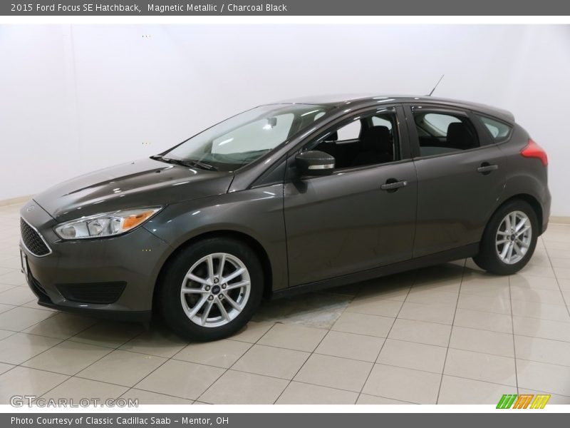 Magnetic Metallic / Charcoal Black 2015 Ford Focus SE Hatchback