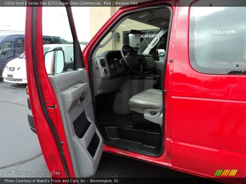 Red / Medium Flint 2009 Ford E Series Van E250 Super Duty Commercial