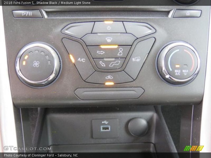 Shadow Black / Medium Light Stone 2018 Ford Fusion S