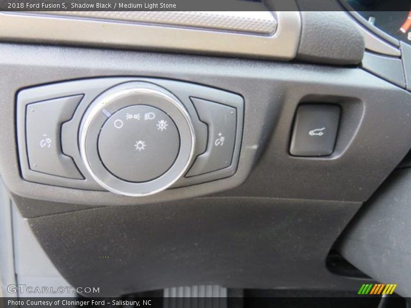 Shadow Black / Medium Light Stone 2018 Ford Fusion S