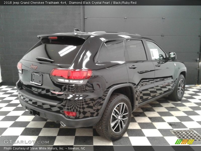 Diamond Black Crystal Pearl / Black/Ruby Red 2018 Jeep Grand Cherokee Trailhawk 4x4