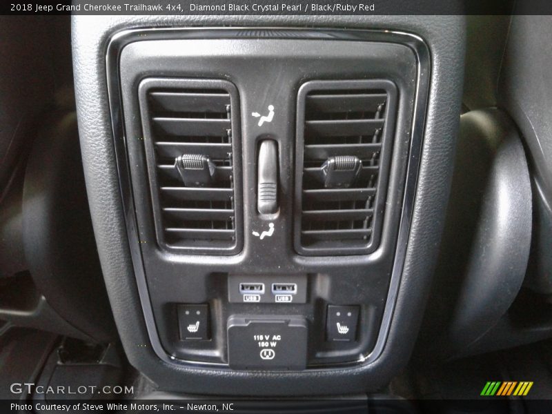 Diamond Black Crystal Pearl / Black/Ruby Red 2018 Jeep Grand Cherokee Trailhawk 4x4