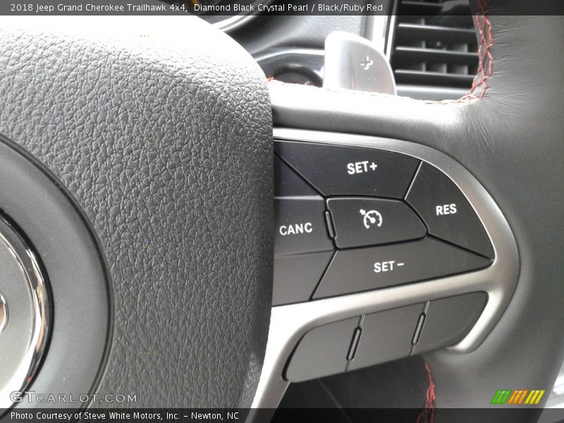 Controls of 2018 Grand Cherokee Trailhawk 4x4