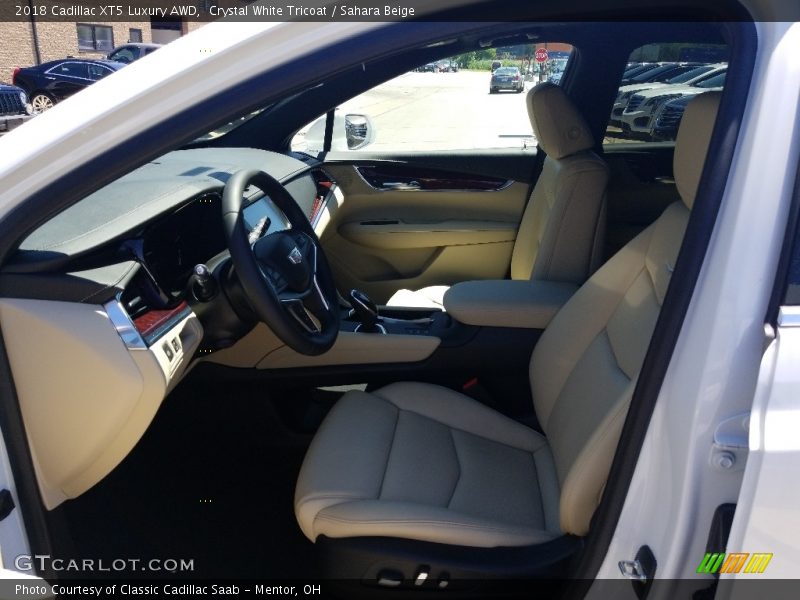 Crystal White Tricoat / Sahara Beige 2018 Cadillac XT5 Luxury AWD