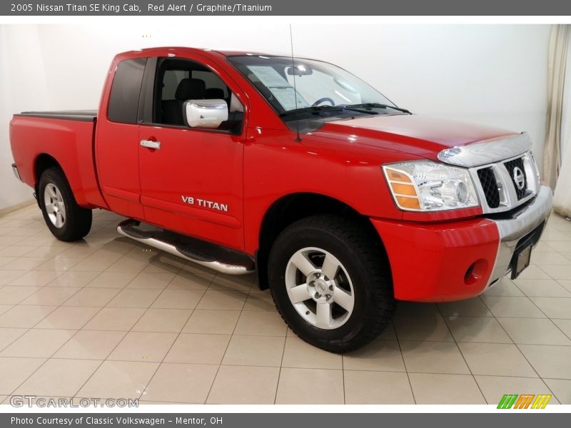 Red Alert / Graphite/Titanium 2005 Nissan Titan SE King Cab