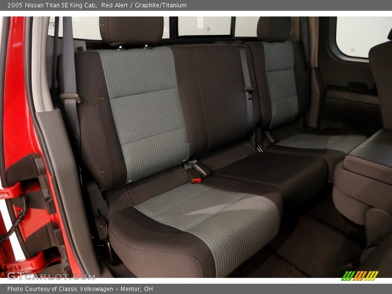 Red Alert / Graphite/Titanium 2005 Nissan Titan SE King Cab