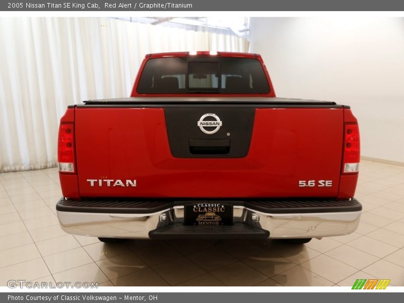 Red Alert / Graphite/Titanium 2005 Nissan Titan SE King Cab