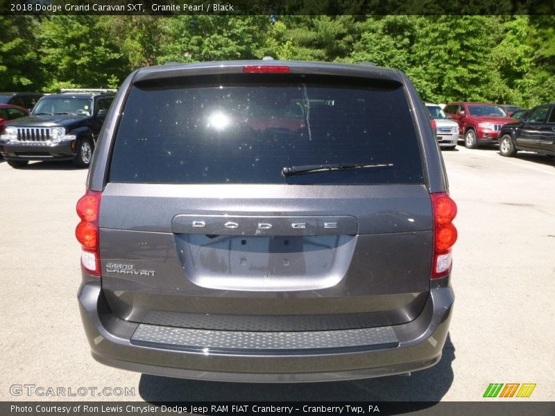 Granite Pearl / Black 2018 Dodge Grand Caravan SXT