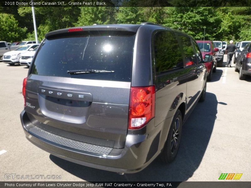 Granite Pearl / Black 2018 Dodge Grand Caravan SXT