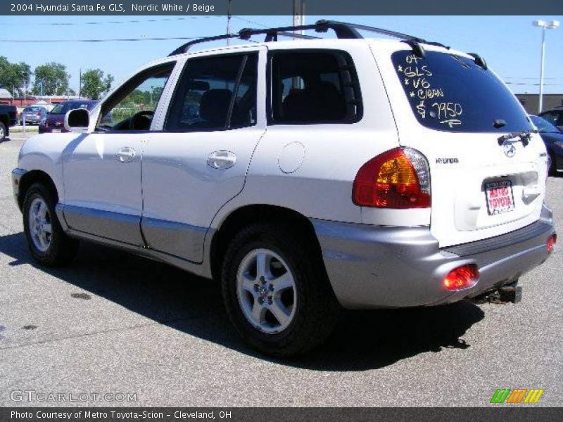 Nordic White / Beige 2004 Hyundai Santa Fe GLS