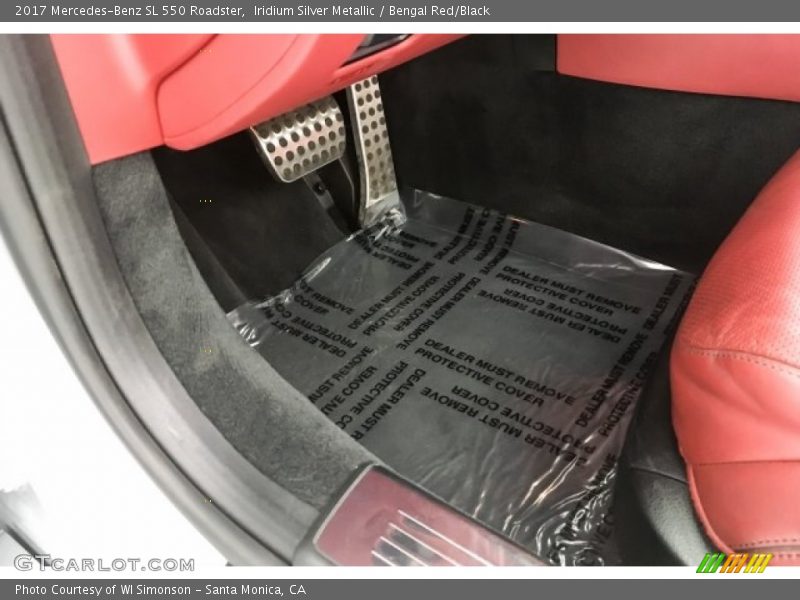 Iridium Silver Metallic / Bengal Red/Black 2017 Mercedes-Benz SL 550 Roadster