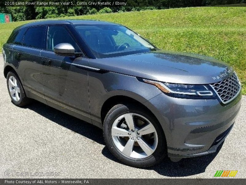 Front 3/4 View of 2018 Range Rover Velar S