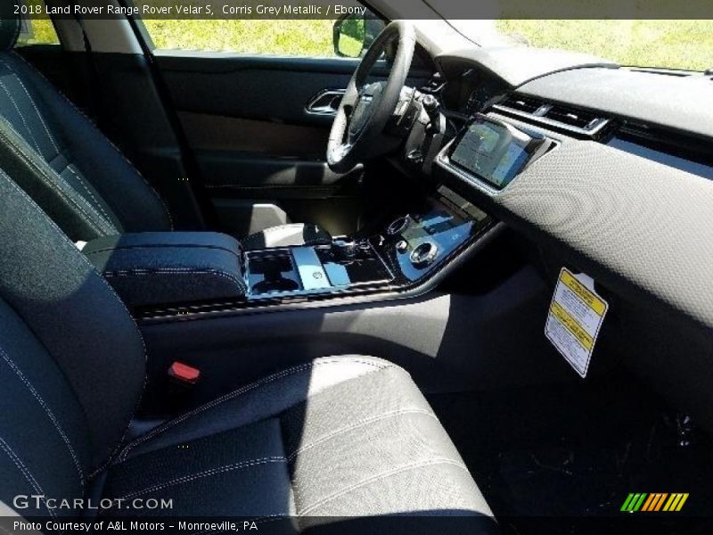 Corris Grey Metallic / Ebony 2018 Land Rover Range Rover Velar S