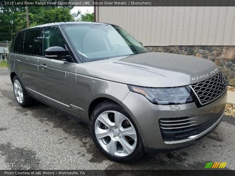 Front 3/4 View of 2018 Range Rover Supercharged LWB