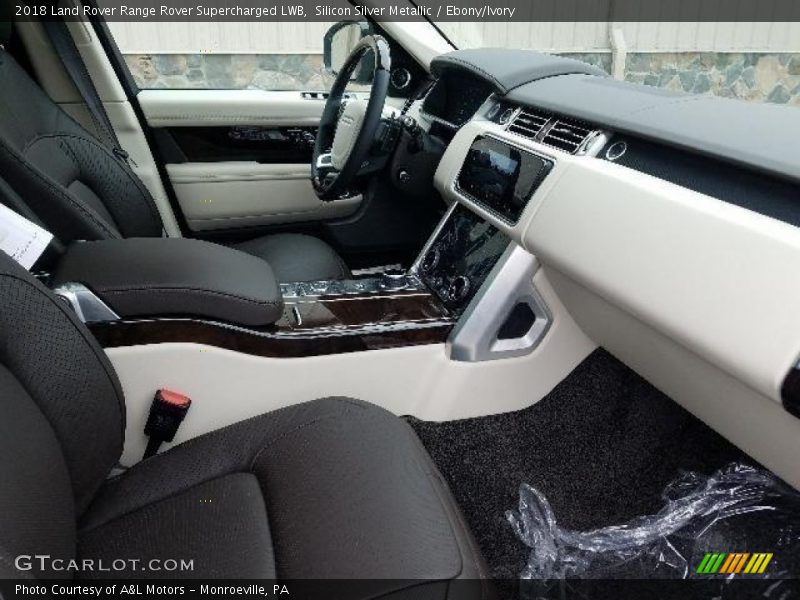 Silicon Silver Metallic / Ebony/Ivory 2018 Land Rover Range Rover Supercharged LWB