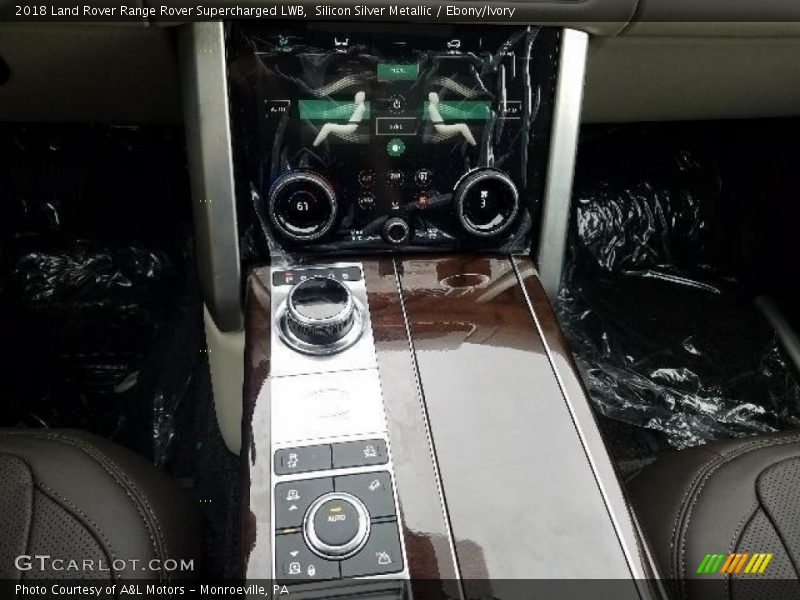 Silicon Silver Metallic / Ebony/Ivory 2018 Land Rover Range Rover Supercharged LWB