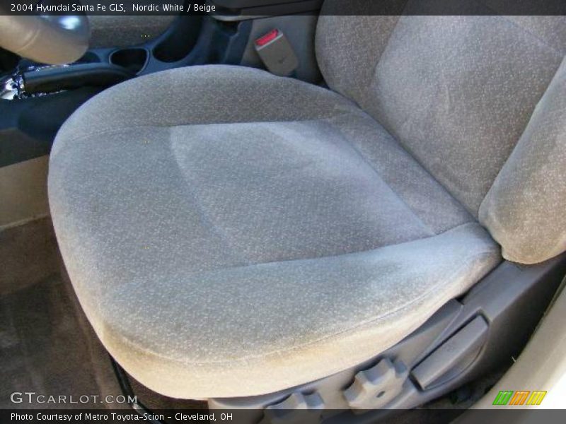 Nordic White / Beige 2004 Hyundai Santa Fe GLS
