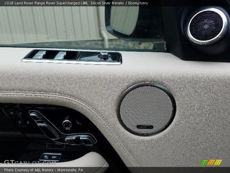 Silicon Silver Metallic / Ebony/Ivory 2018 Land Rover Range Rover Supercharged LWB