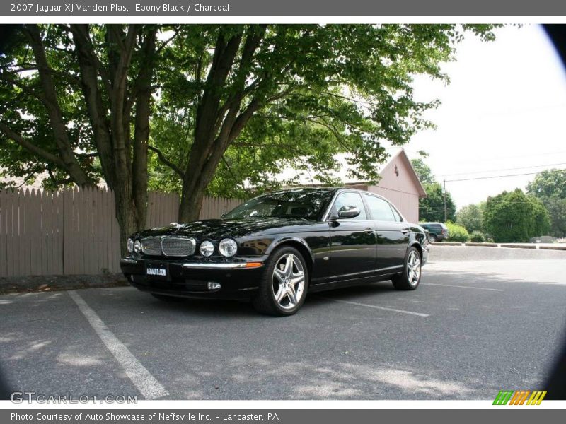 Ebony Black / Charcoal 2007 Jaguar XJ Vanden Plas
