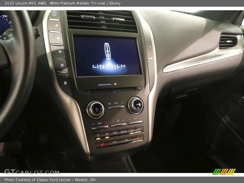 White Platinum Metallic Tri-coat / Ebony 2015 Lincoln MKC AWD