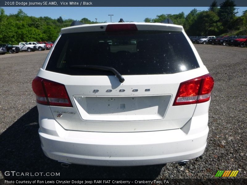 Vice White / Black 2018 Dodge Journey SE AWD