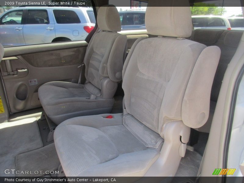 Super White / Taupe 2009 Toyota Sienna LE