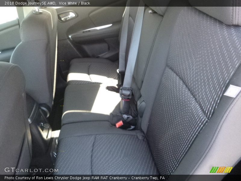 Vice White / Black 2018 Dodge Journey SE AWD