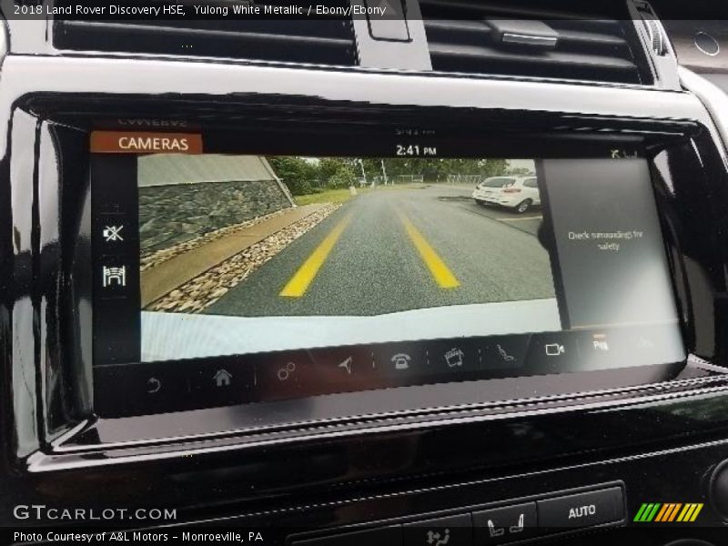 Yulong White Metallic / Ebony/Ebony 2018 Land Rover Discovery HSE