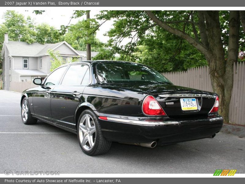 Ebony Black / Charcoal 2007 Jaguar XJ Vanden Plas