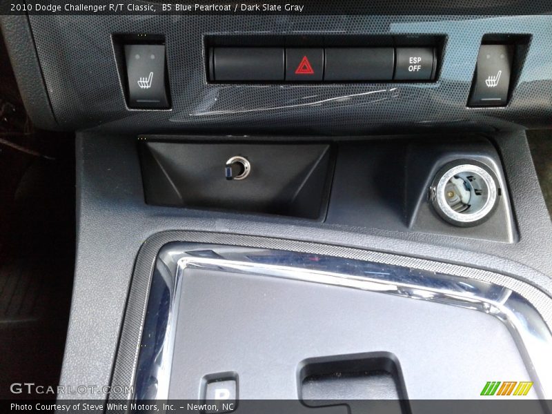 B5 Blue Pearlcoat / Dark Slate Gray 2010 Dodge Challenger R/T Classic