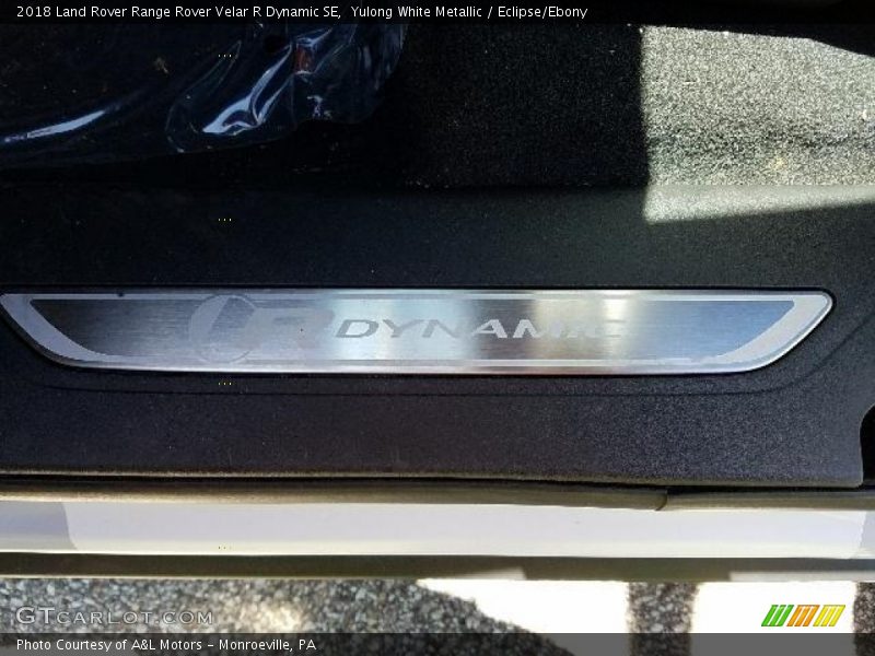 Yulong White Metallic / Eclipse/Ebony 2018 Land Rover Range Rover Velar R Dynamic SE